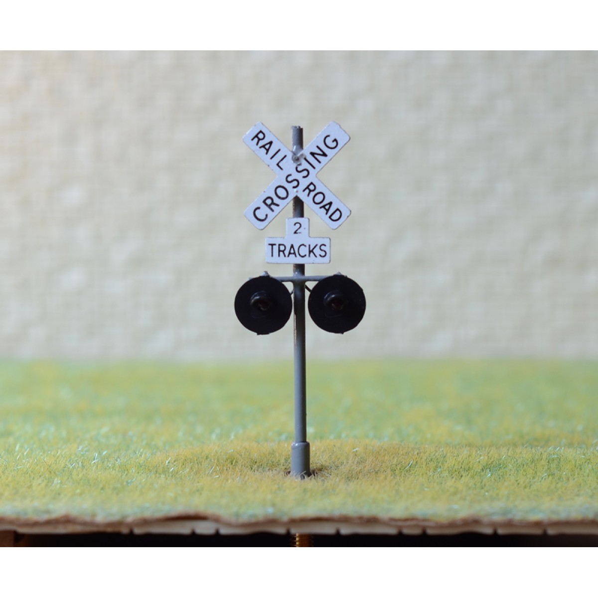 1 x HO scale railroad grade crossing signals 2 tracks sign LED made gray